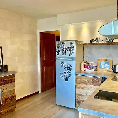 Very Nice And Bright Chalet With Balcony And View * Megeve