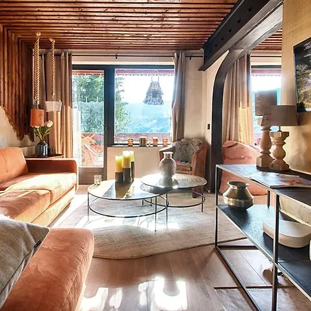 Very Nice And Bright Chalet With Balcony And View * Megeve